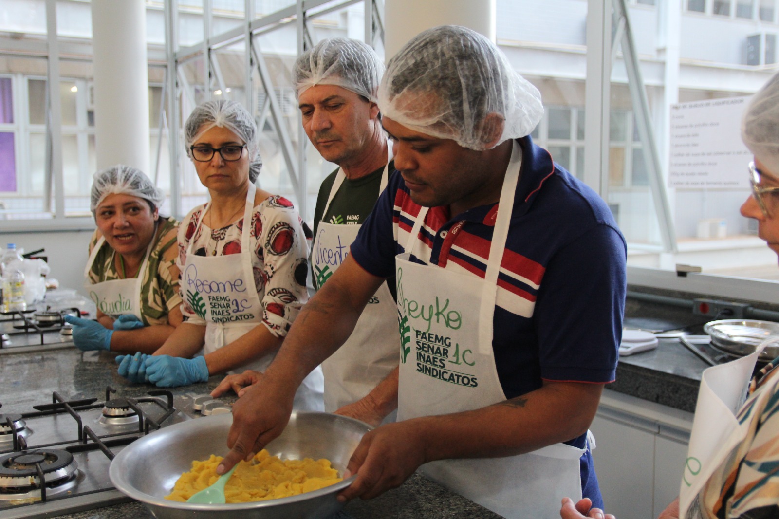 Sistema Faemg Senar oferecerá cursos de culinária mineira na Semana do Fazendeiro