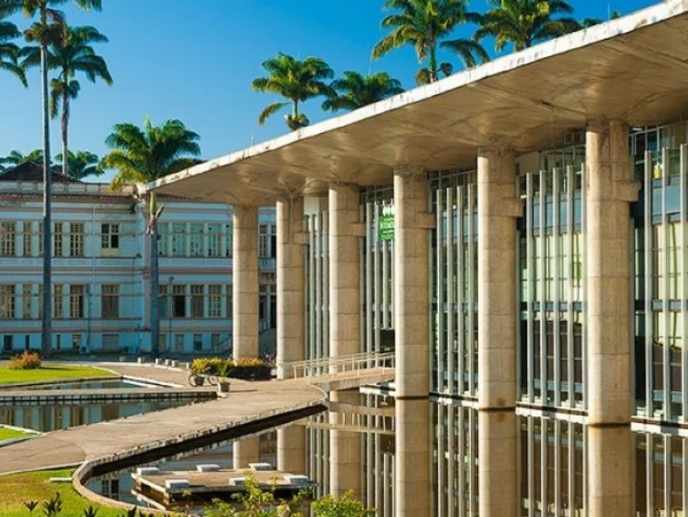 UFV realiza nesta quarta-feira sessão solene em comemoração aos 98 anos da instituição  