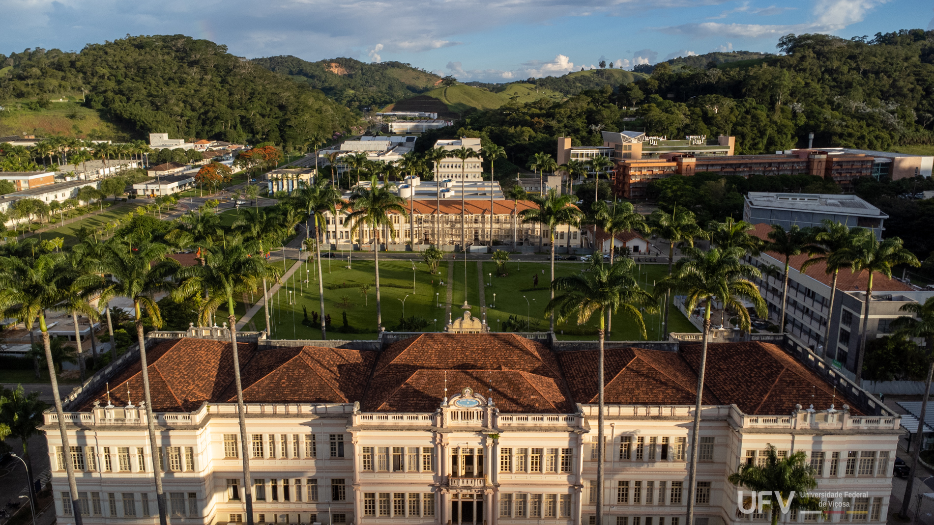 Programas de pós-graduação da UFV têm editais abertos