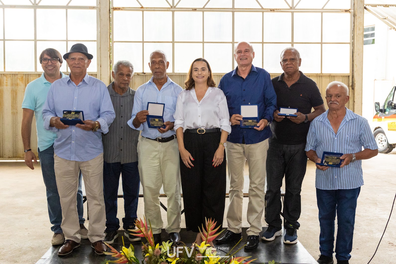 Servidores recebem homenagem por 50 anos dedicados à UFV