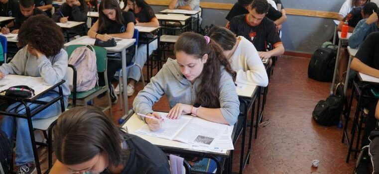 Governo de Minas investe R$ 25 milhões para garantir transporte e hospedagem a estudantes que farão o Enem 2024