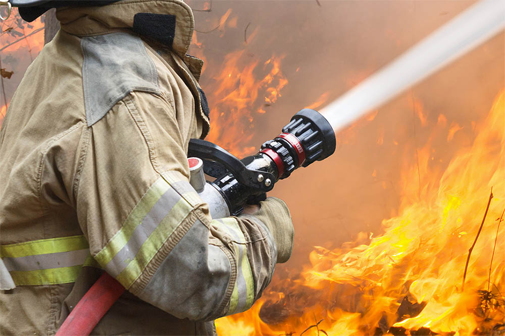 Homem sofre queimaduras em incêndio residencial no Centro de Ubá