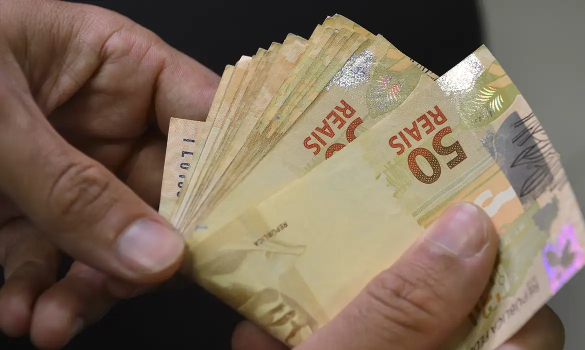Governo aprova novo calendário de pagamento do abono salarial 2025