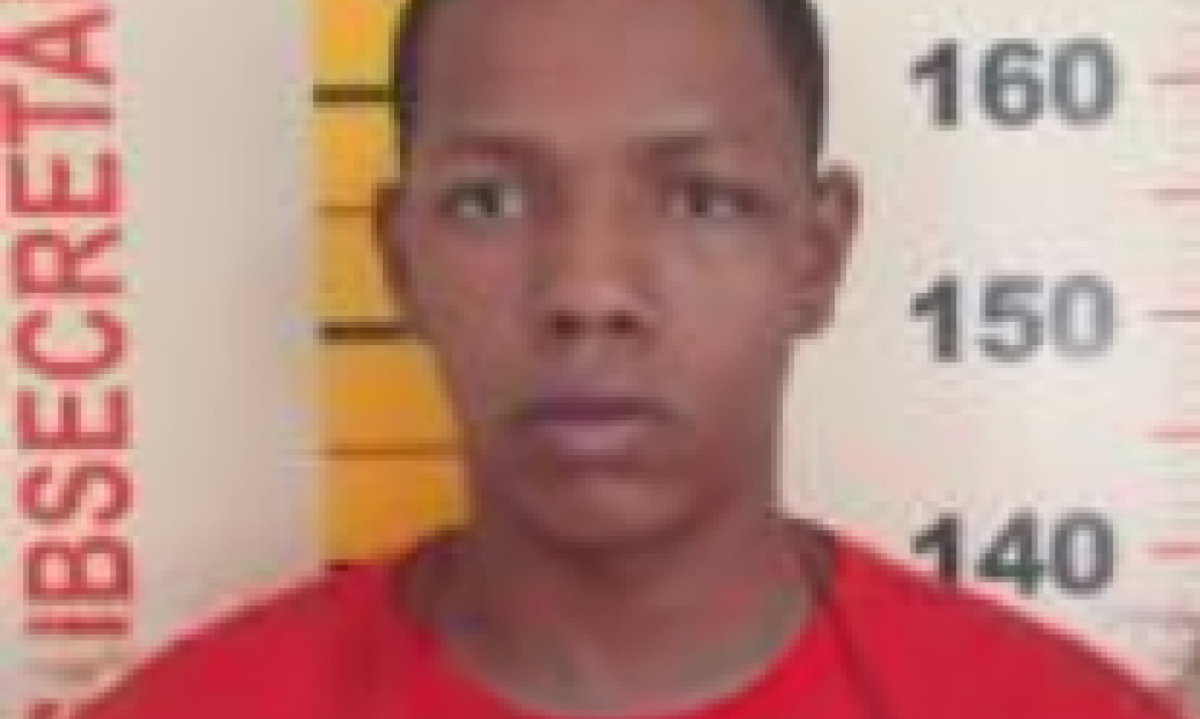Polícia recaptura detento que fugiu por buraco no alambrado de presídio