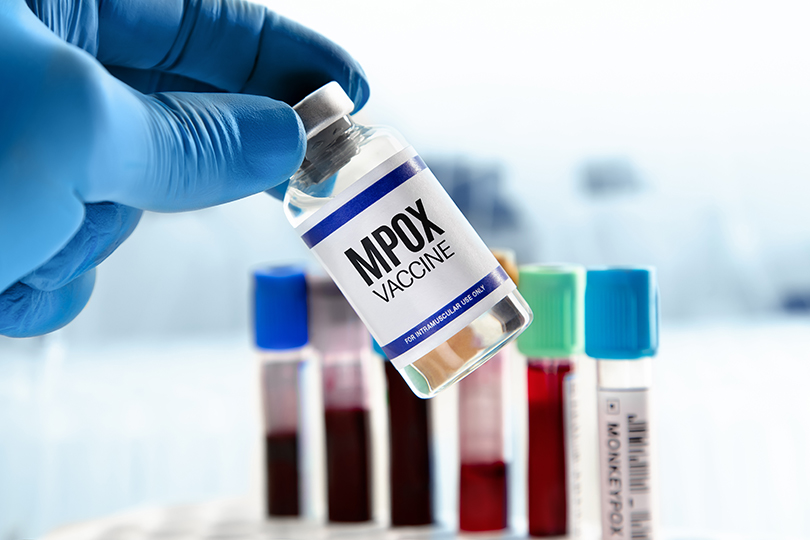 Mpox: OMS aprova primeira vacina para uso emergencial em crianças