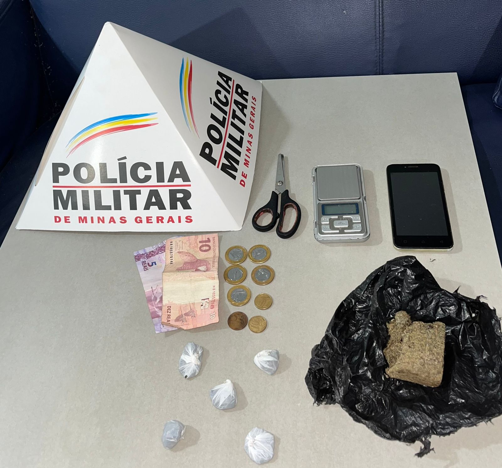 Polícia Militar prende suspeito de tráfico em Ponte Nova durante operação antidrogas