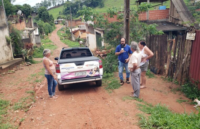 Moradores da Rua José Borges Santana, no Nova Viçosa, reivindicam pavimentação e limpeza da via