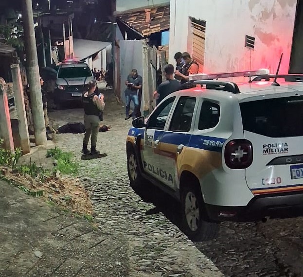 Homem é assassinado a tiros na rua do Contorno em Viçosa