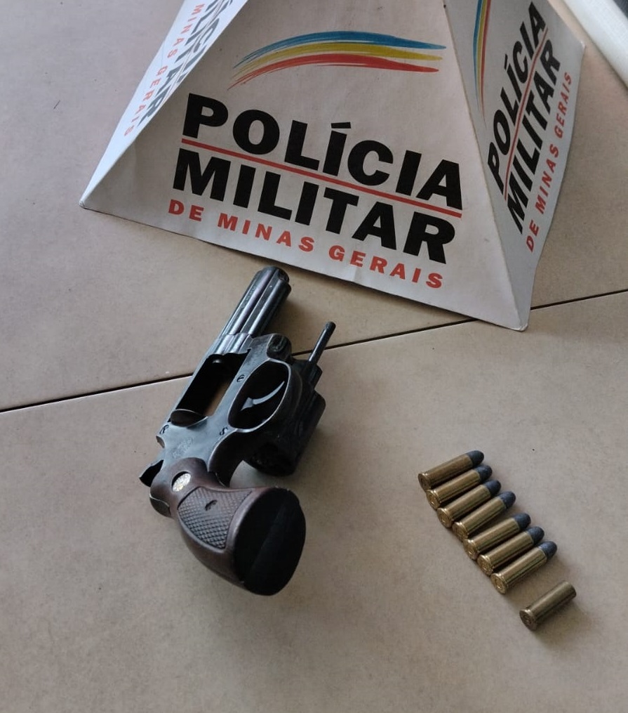 Homem é preso após atirar e ameaçar o irmão na Grota dos Camilos em Viçosa