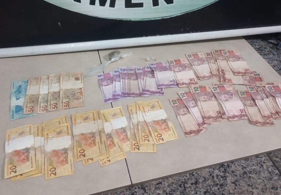 Menor é apreendido por tráfico de drogas em Viçosa