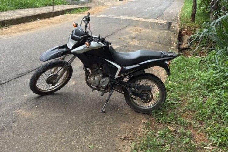 Moto roubada em Coimbra é encontrada em Muriaé