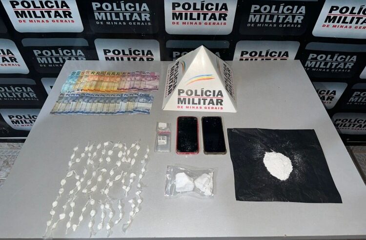 Polícia prende dois homens em carro de aplicativo por tráfico de drogas
