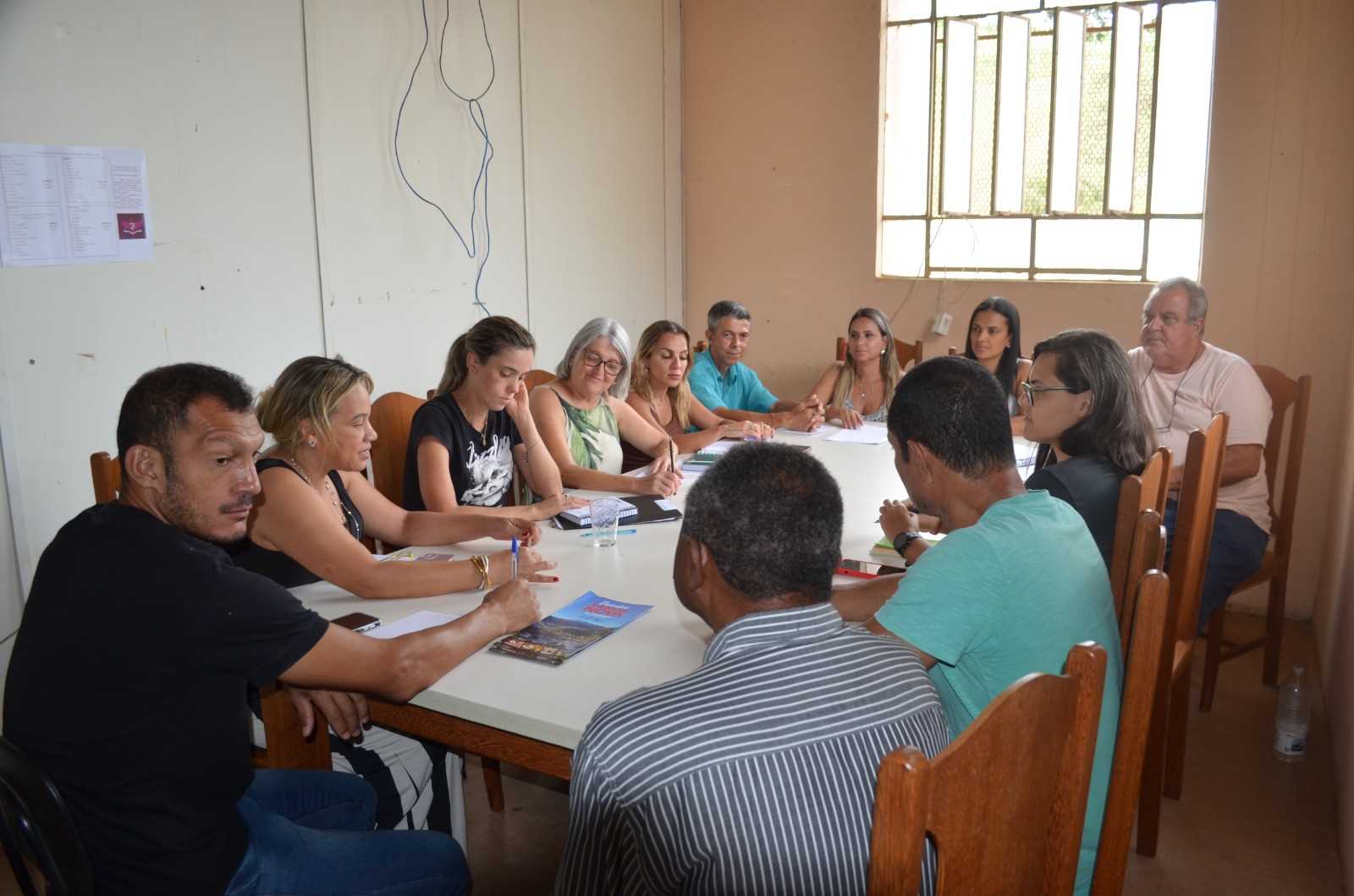 Secretaria de Agropecuária promove reunião para fortalecer a Feira Livre