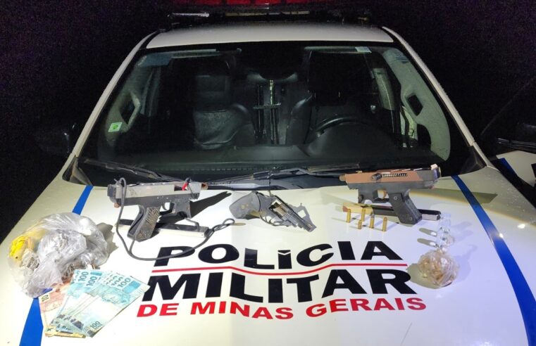 Polícia Militar apreende armas e drogas em operação contra facção criminosa em Ubá