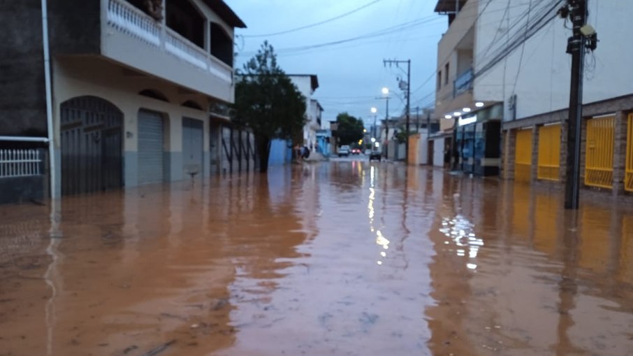 Campanha solidária para os desabrigados de Ipatinga
