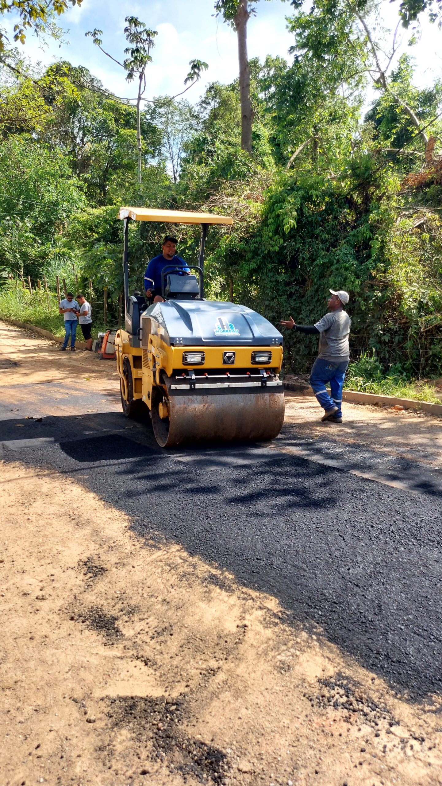 Prefeitura de Viçosa intensifica operação tapa-buracos no bairro Silvestre