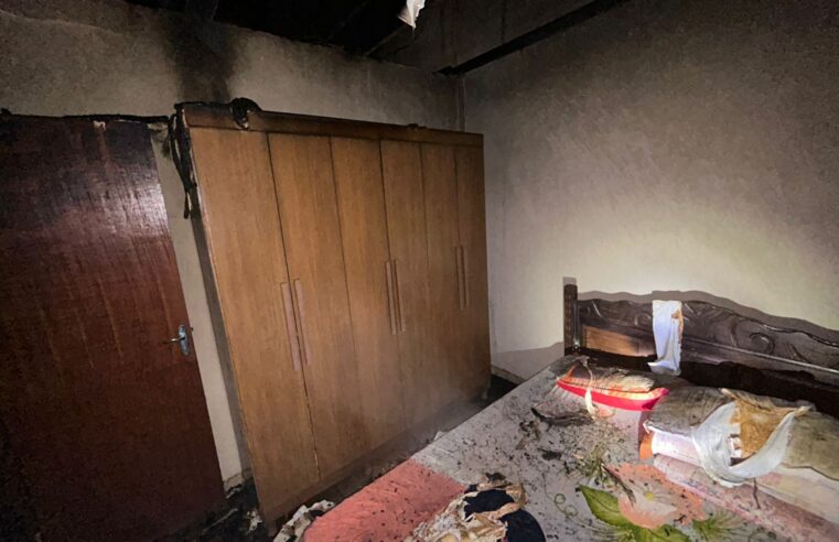 Incêndio destrói casa em Teixeiras e polícia investiga possível crime