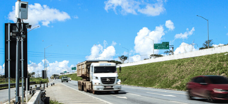 Rodovias mineiras devem ganhar mais 764 novos radares em 2025