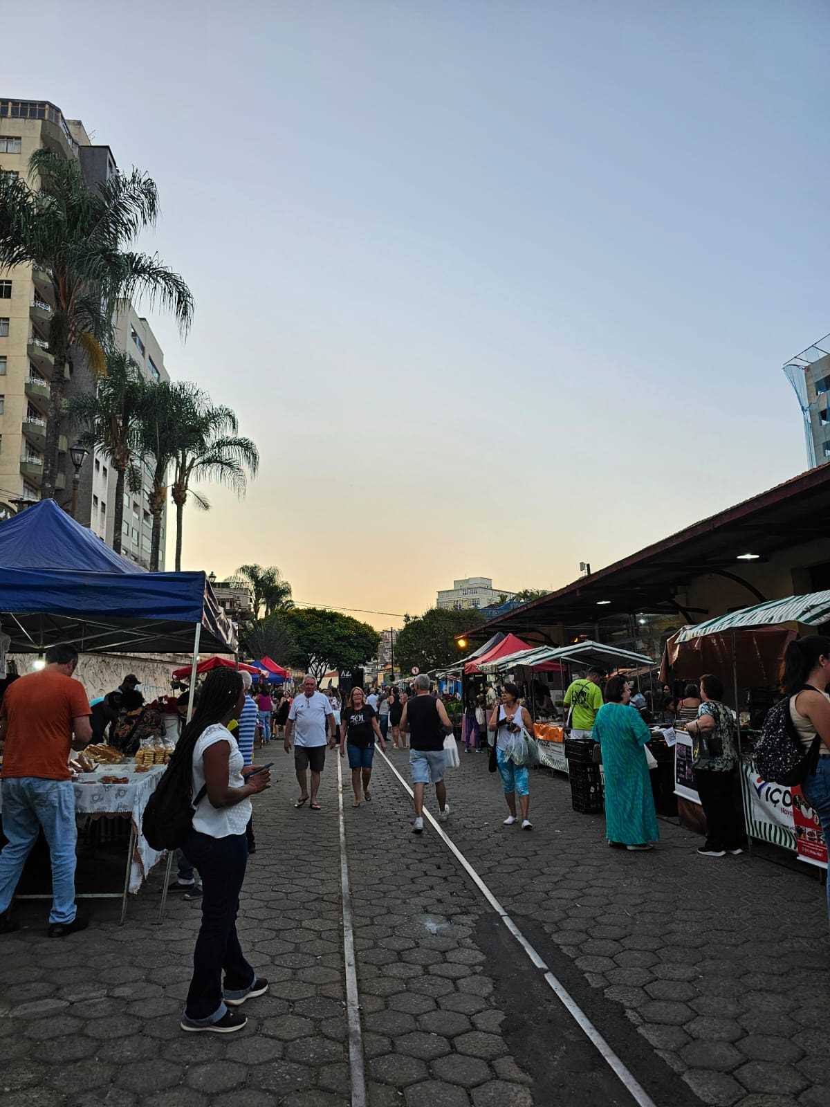 Feira livre municipal tem funcionamento normal no Carnaval