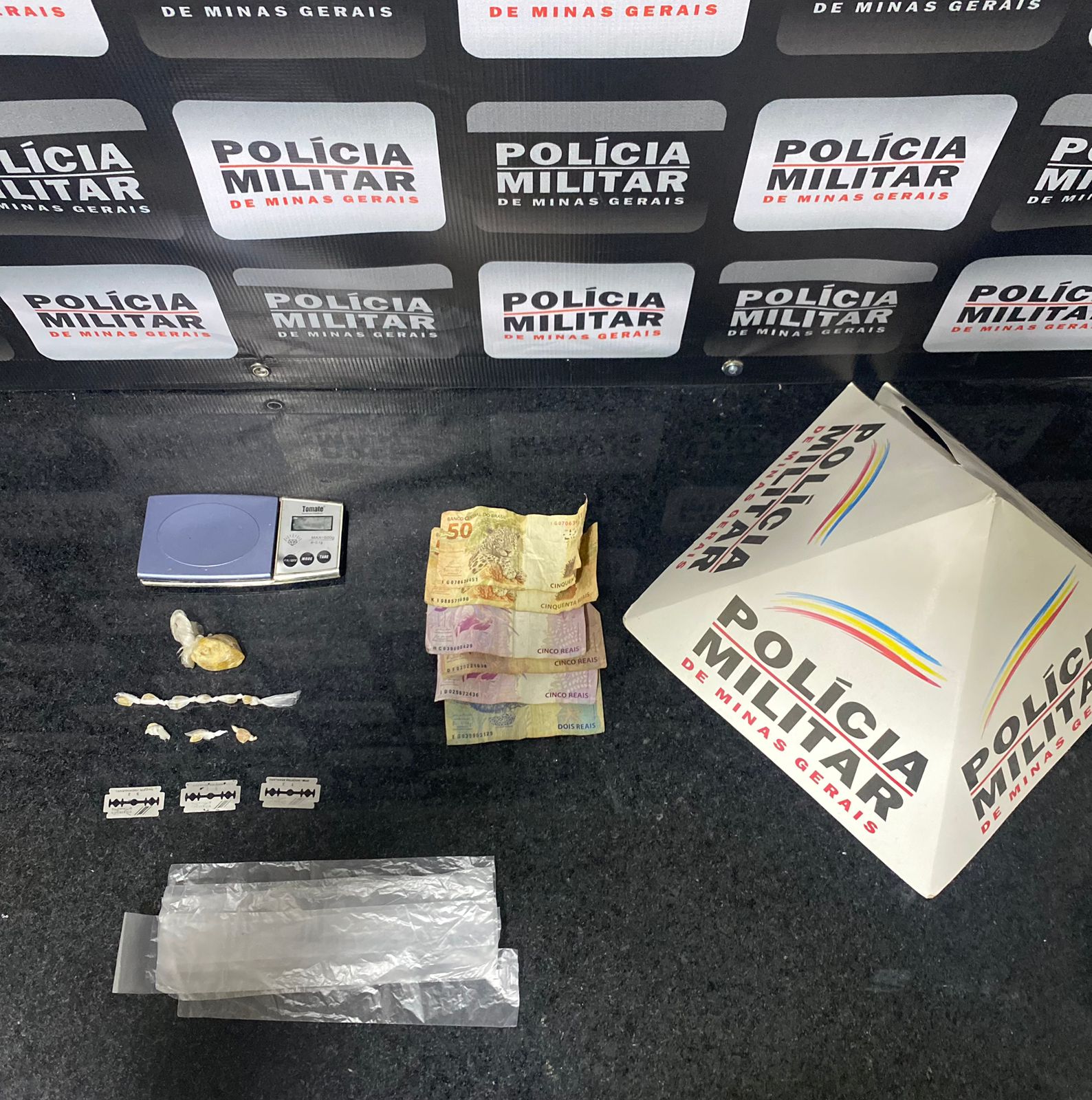 Polícia Militar prende homem por tráfico de drogas em Ponte Nova