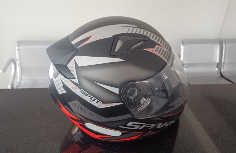 Homem é preso por receptação de capacete furtado em Ponte Nova
