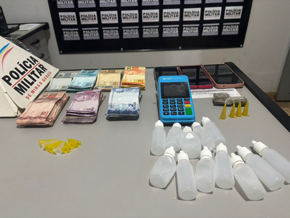 Polícia Militar apreende drogas e detém suspeitos de tráfico em Piraúba