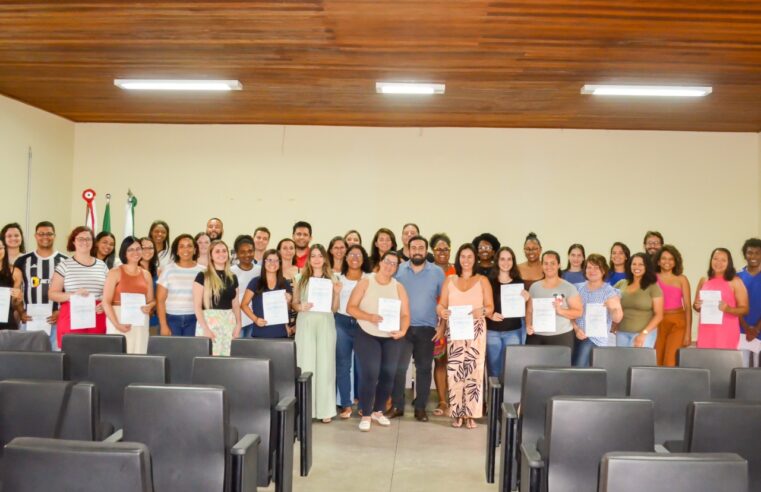 Profissionais da Educação  de Viçosa tomam posse