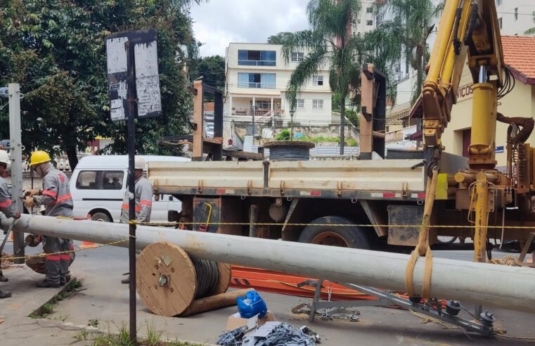 Atenção: Interdição de ruas no centro de Viçosa para troca de postes da Cemig