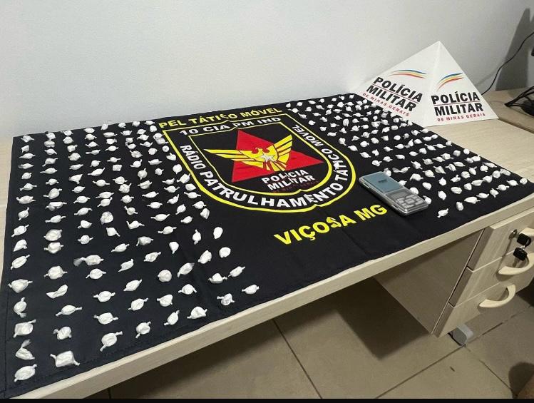 Viçosa: PM apreende mais de 240 papelotes de cocaína em São José do Triunfo