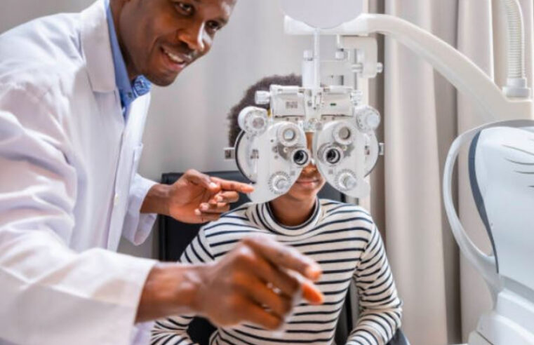 Saúde dos olhos de alunos pede atenção na volta às aulas