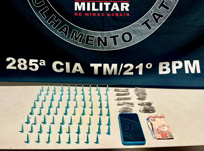 Polícia Militar apreende drogas em Ubá