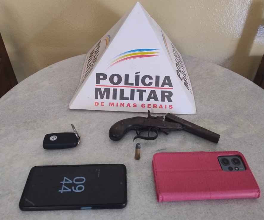 Homem é preso em flagrante após disparos contra ex-companheira em Guiricema