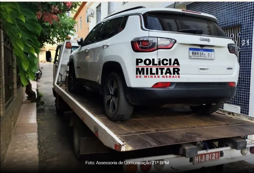 Polícia Militar recupera veículo clonado em Ubá