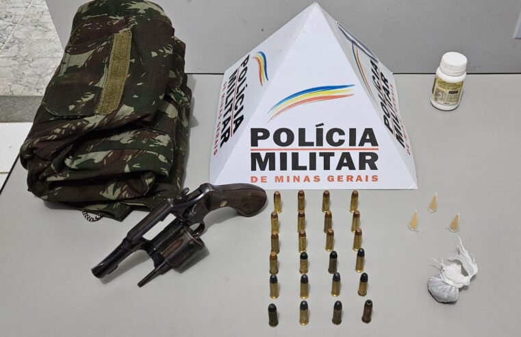 PM apreende arma, drogas e munições em endereço ligado ao crime organizado em Ubá