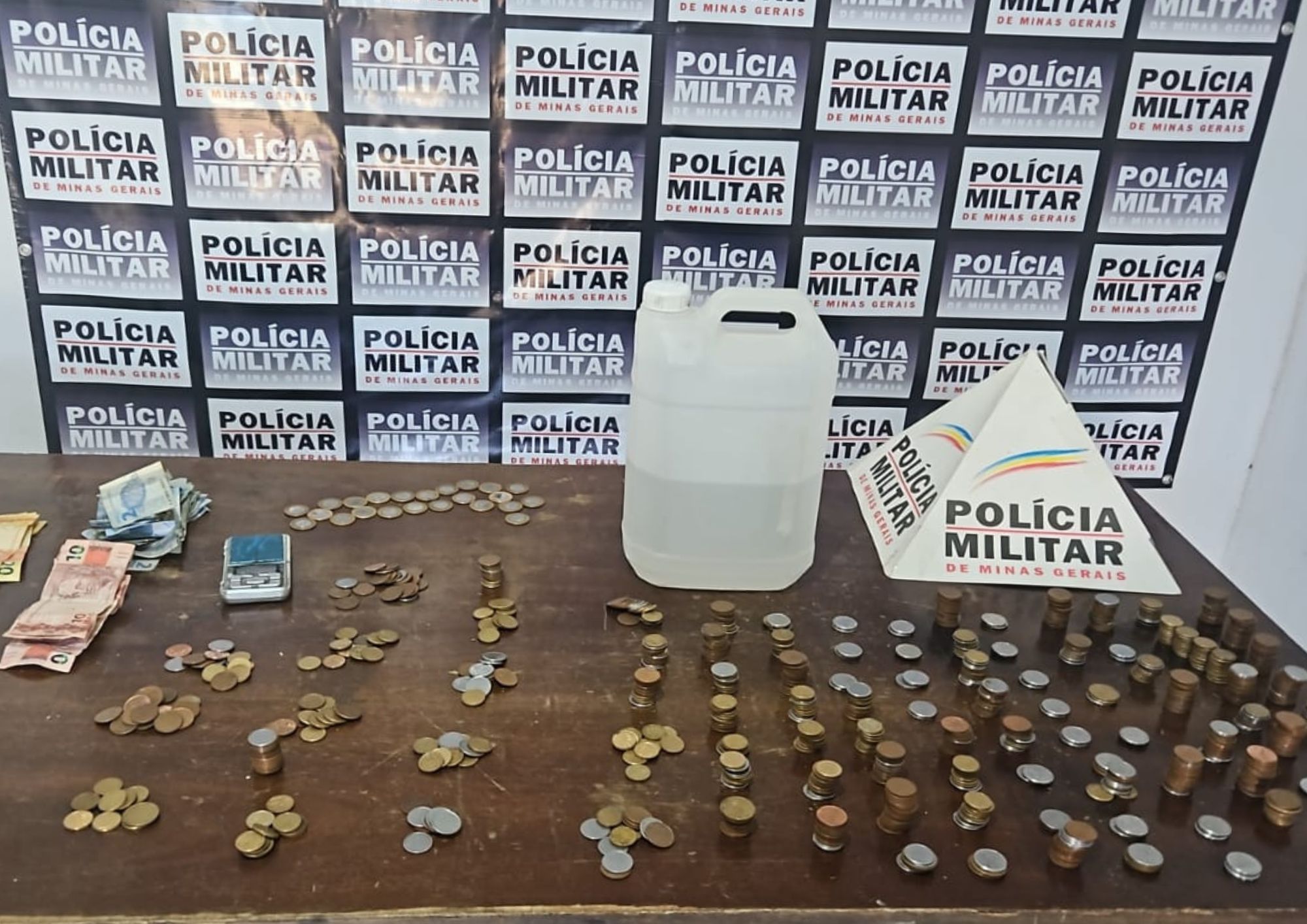 PM prende suspeito por tráfico de drogas em Rodeiro, região de Ubá