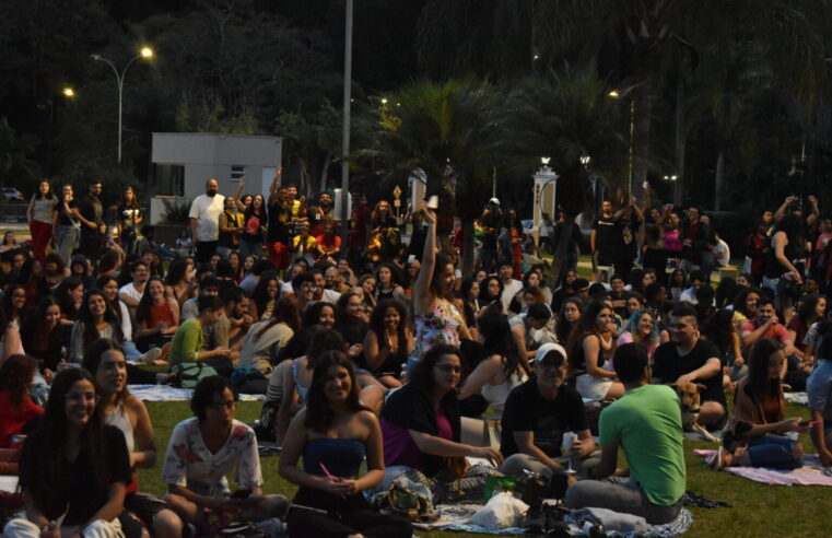 Projeto da UFV exibe filme nas quatro pilastras neste domingo (16)