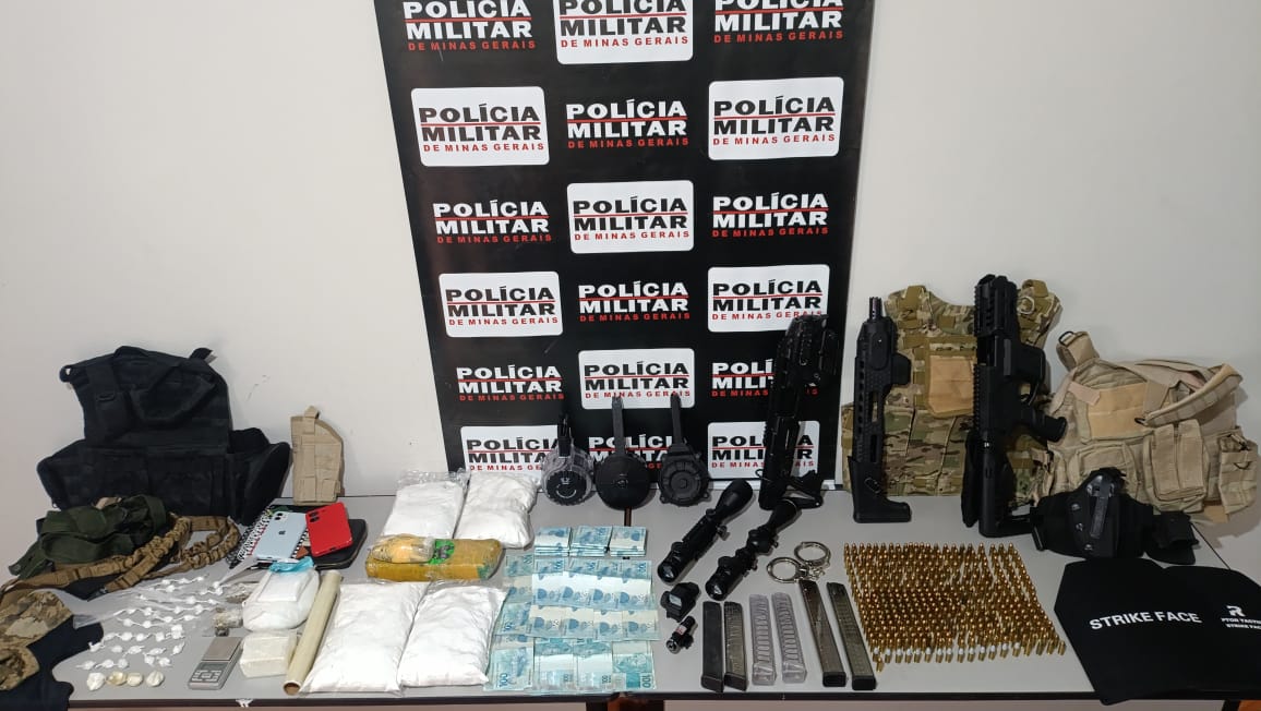 PM prende dois suspeitos por tráfico e posse ilegal de armas, em Rio Pomba