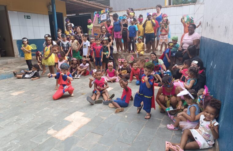 Carnaval nas escolas municipais de Viçosa: Alegria e união na educação