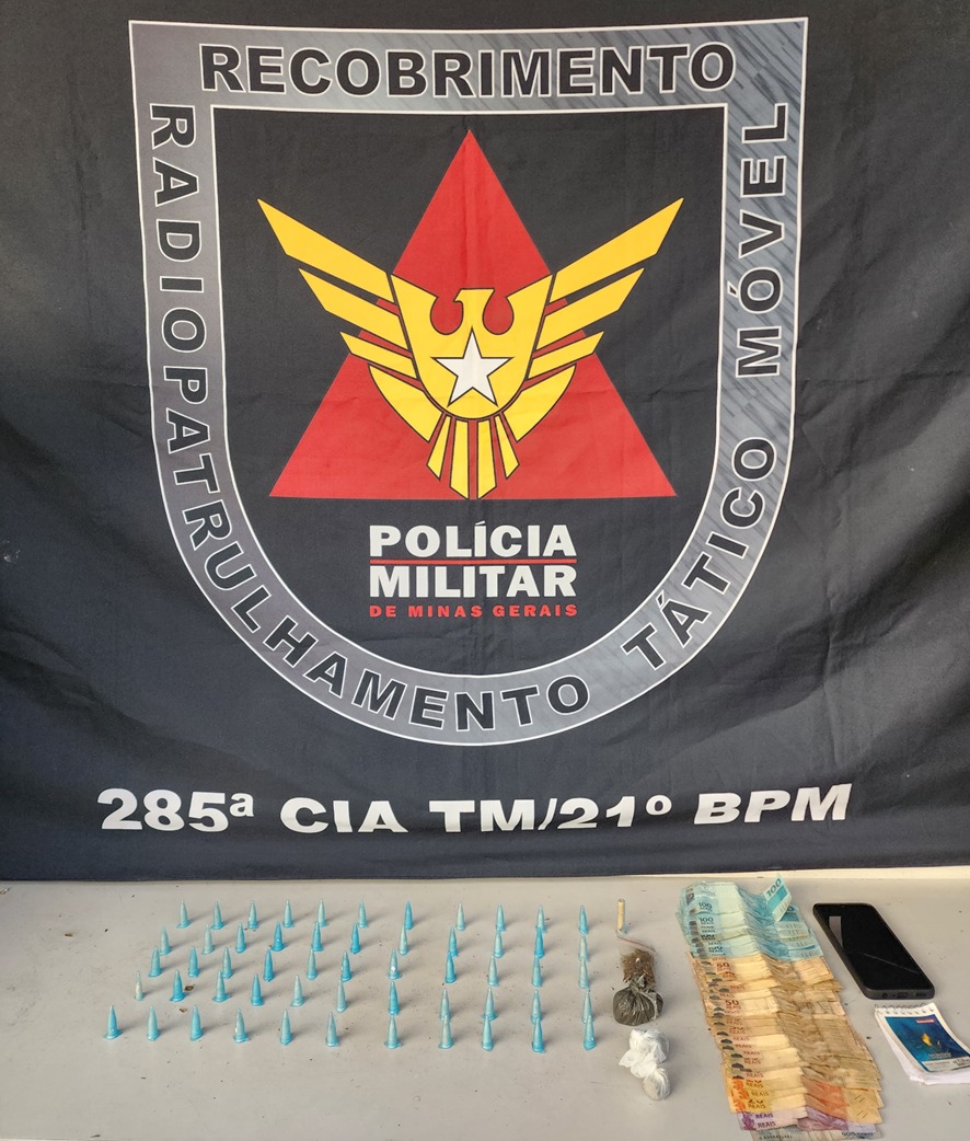 PM prende suspeitos e apreende de drogas em Ubá