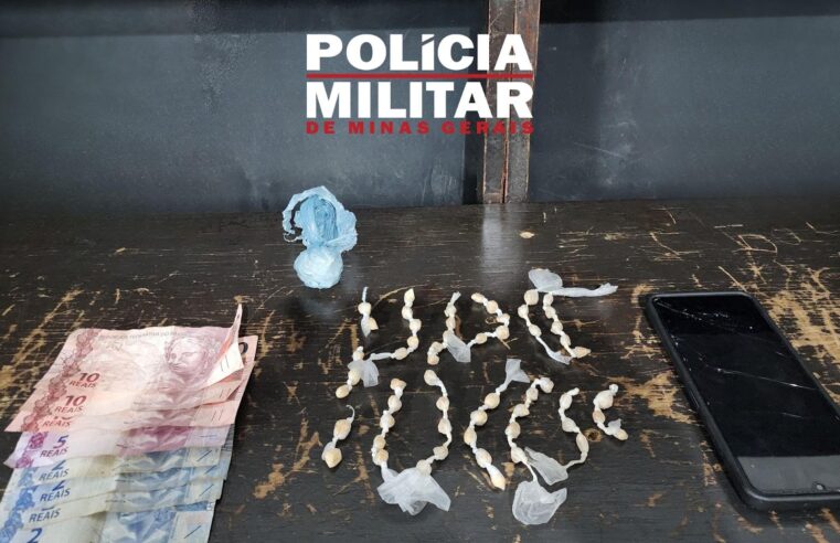 PM faz apreensão de drogas e prende suspeito por tráfico, em Ubá