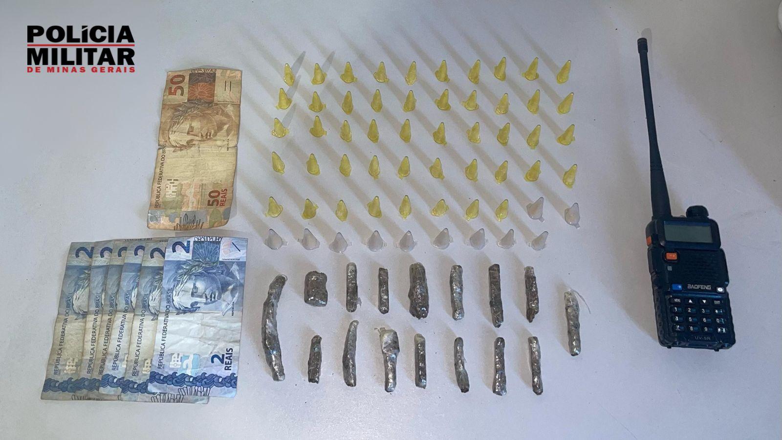 Suspeito de tráfico de drogas é preso, em Ubá