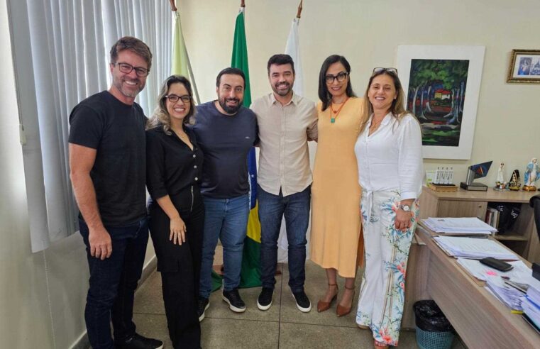 Prefeito recebe representantes de empresas do tecnoPARQ