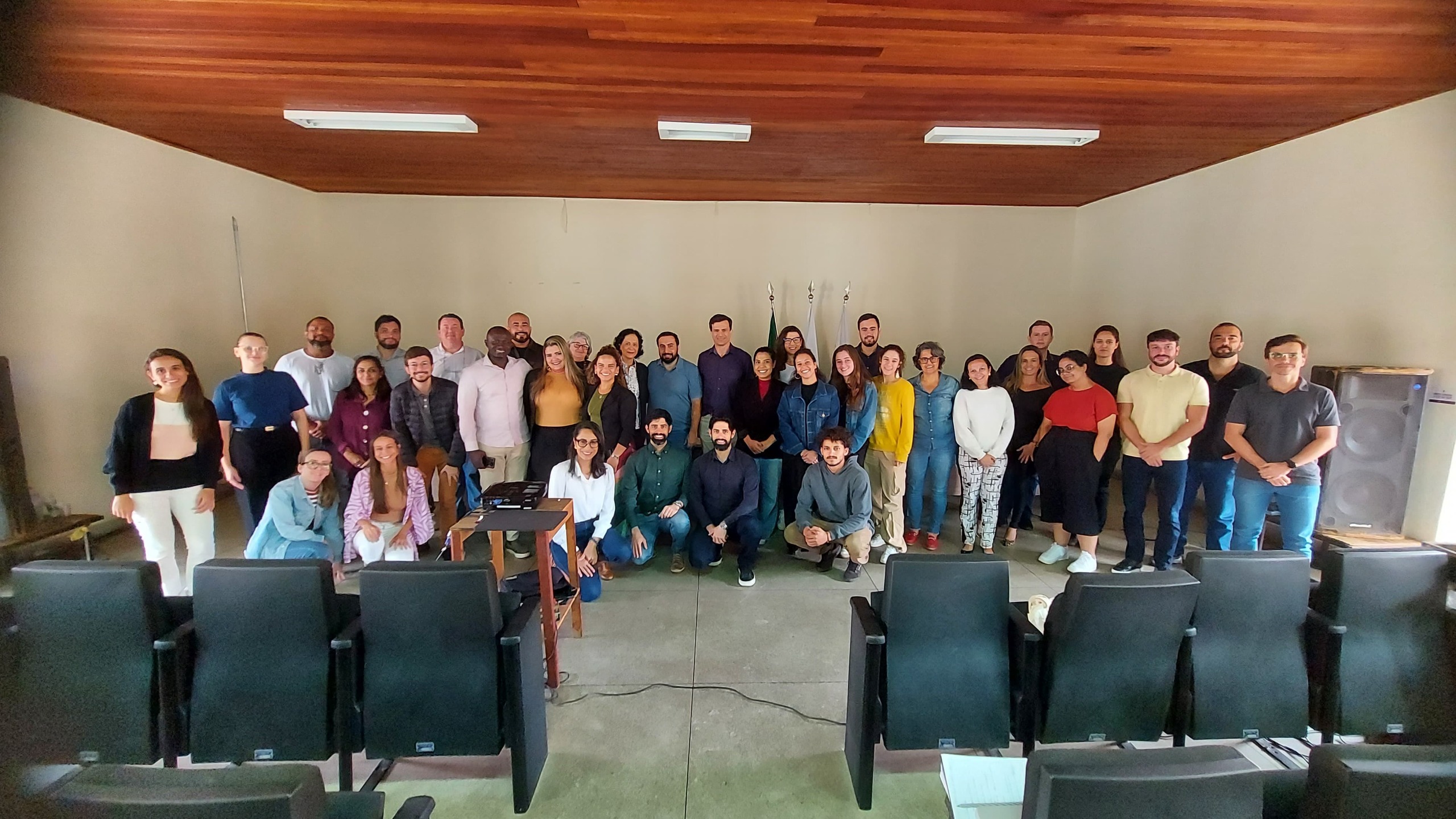 Secretaria de Desenvolvimento apresenta estrutura e funcionamento a estudantes da UFV