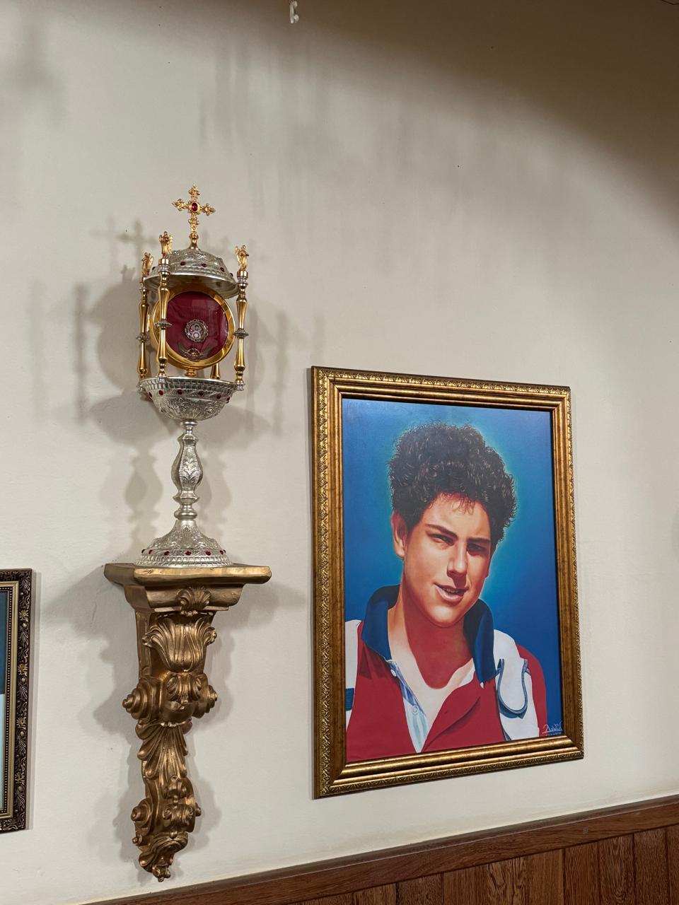 Dom Silvério guarda relíquia de Carlo Acutis, jovem que será canonizado em 27 de abril