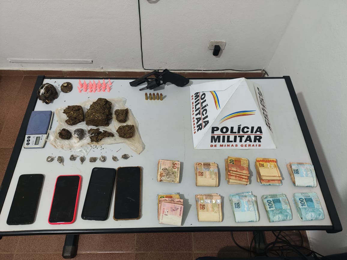 Araponga: Quatro presos por tráfico de drogas, posse ilegal de arma e associação criminosa