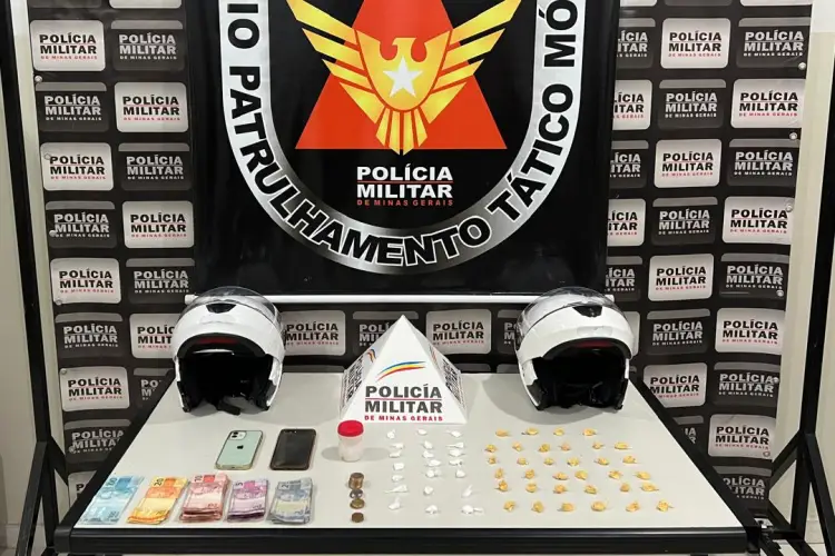 Operação apreende drogas e captura dois homens em Muriaé