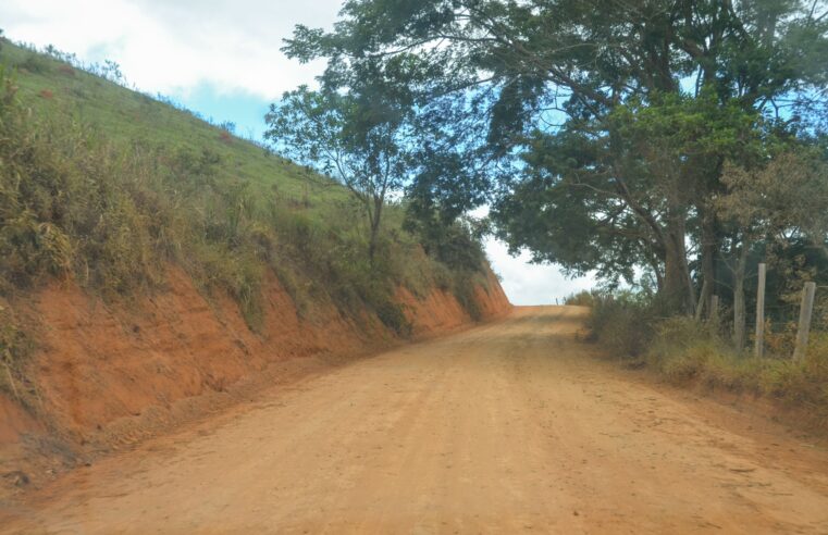 Viçosa intensifica manutenção em estradas rurais