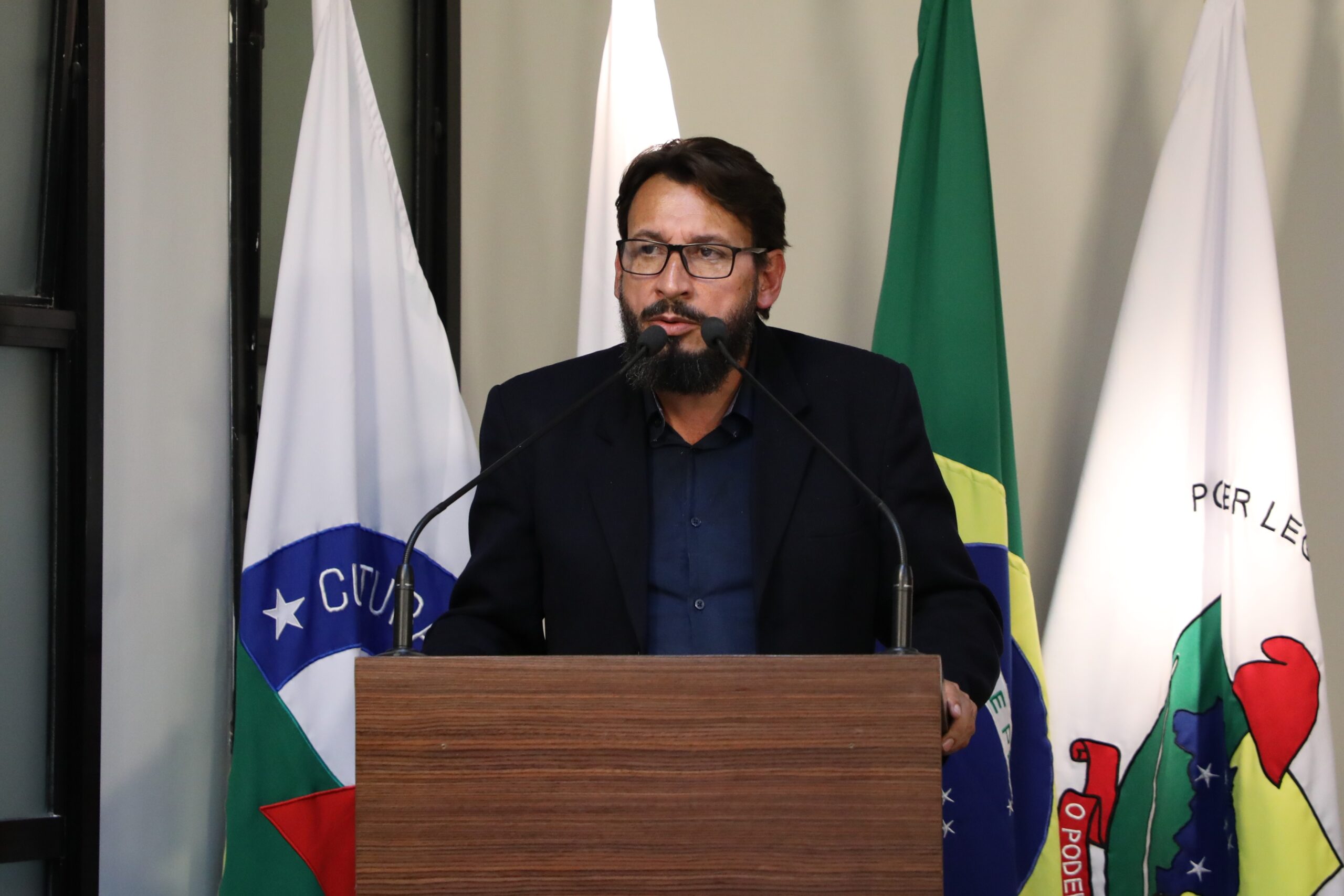 Câmara de Viçosa apoia PEC que visa fim da escala 6×1 no Brasil