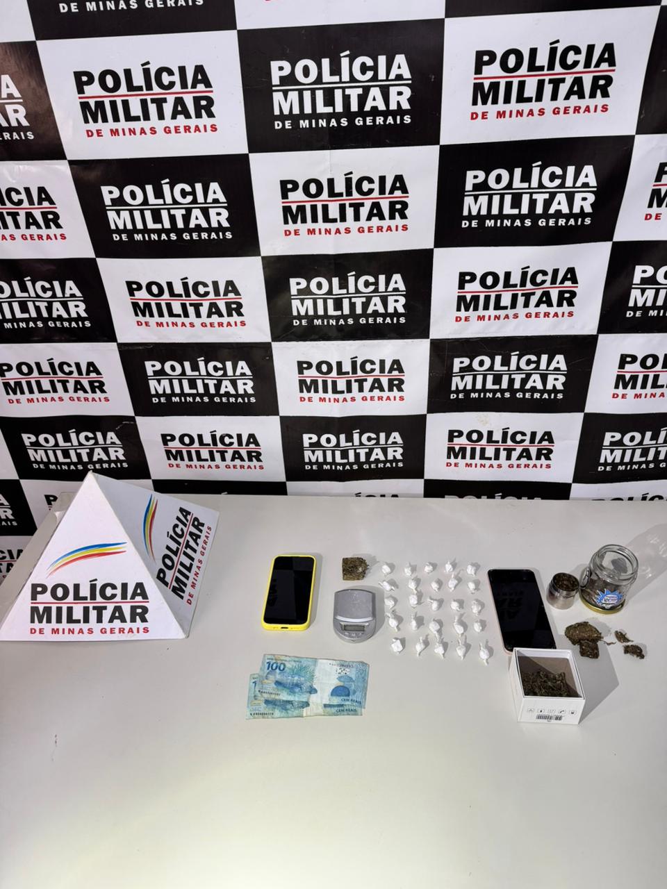Pai e filho são presos por tráfico de drogas em Guaraciaba durante operação da PM