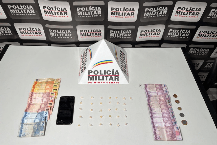 Adolescente é apreendido com drogas próximo a escola, em Muriaé